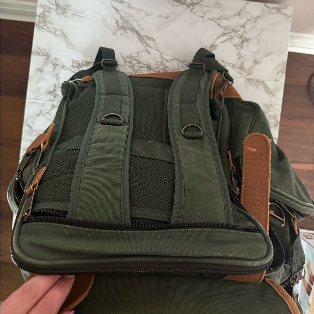 Bushnell Magnify Life Green and Brown Backpack - Picture 5 of 7